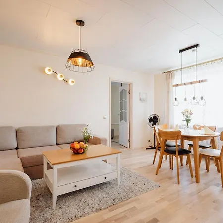 Kuuse 4 Apartment With 2 Bedrooms Haapsalu Extérieur photo